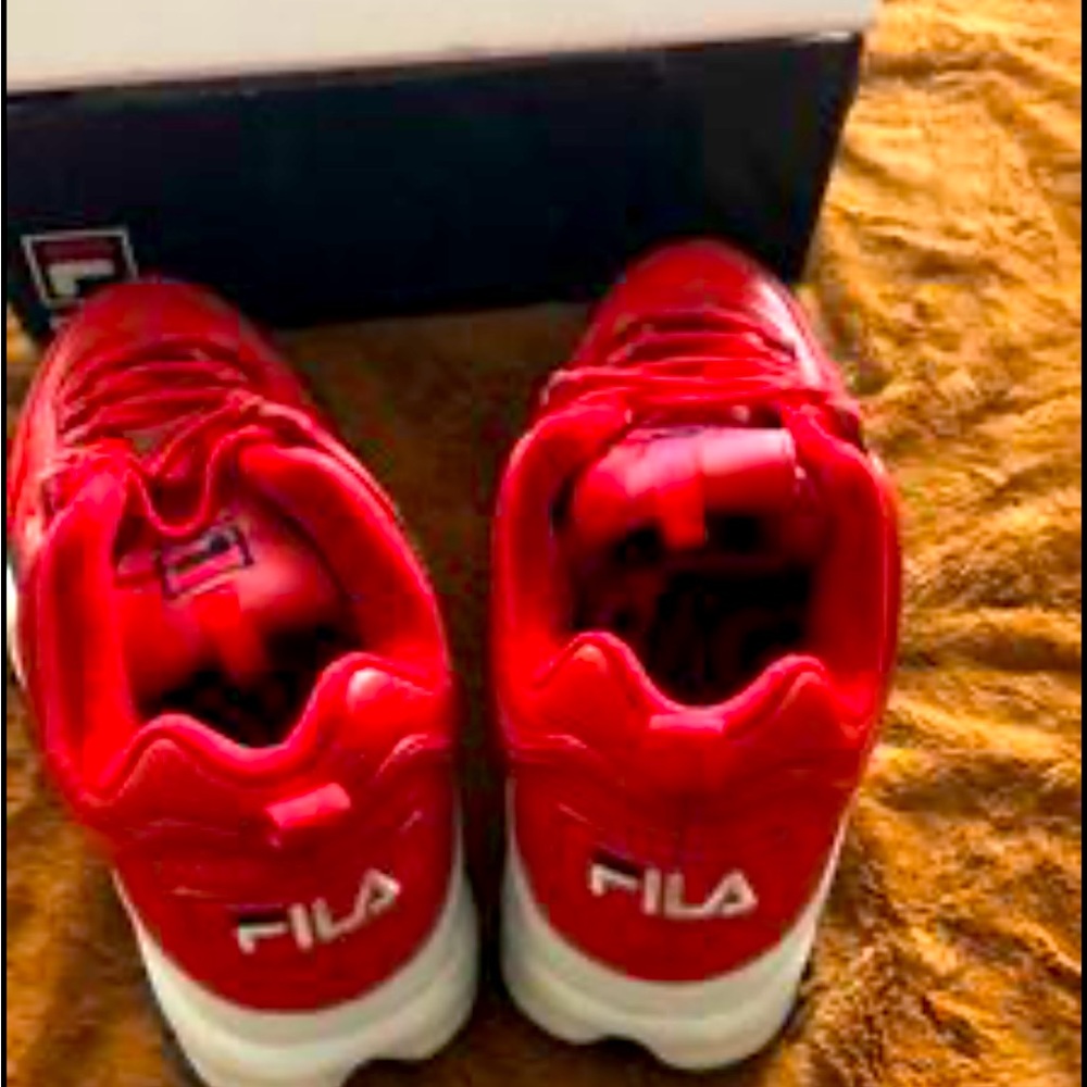 Men’s Fila size 9.5